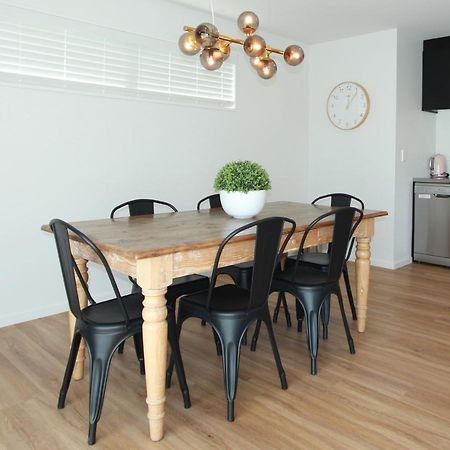 3 - Sunny Brand New House Villa วานากา ภายนอก รูปภาพ