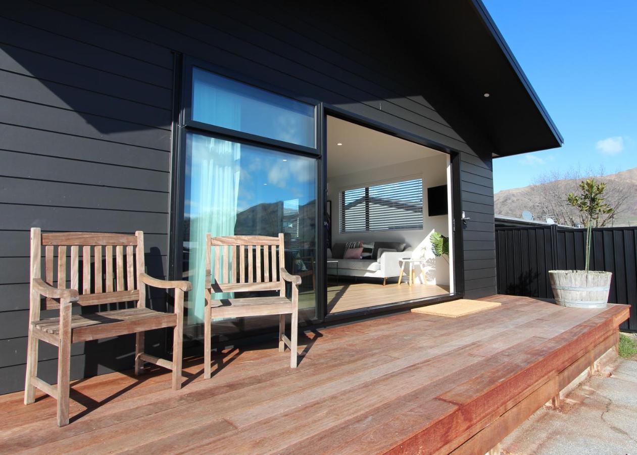 3 - Sunny Brand New House Villa วานากา ภายนอก รูปภาพ
