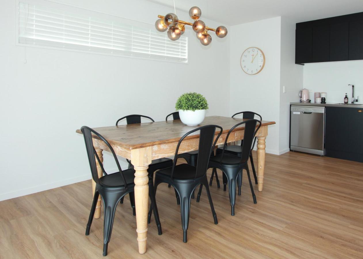 3 - Sunny Brand New House Villa วานากา ภายนอก รูปภาพ