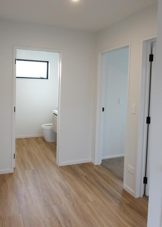 3 - Sunny Brand New House Villa วานากา ภายนอก รูปภาพ