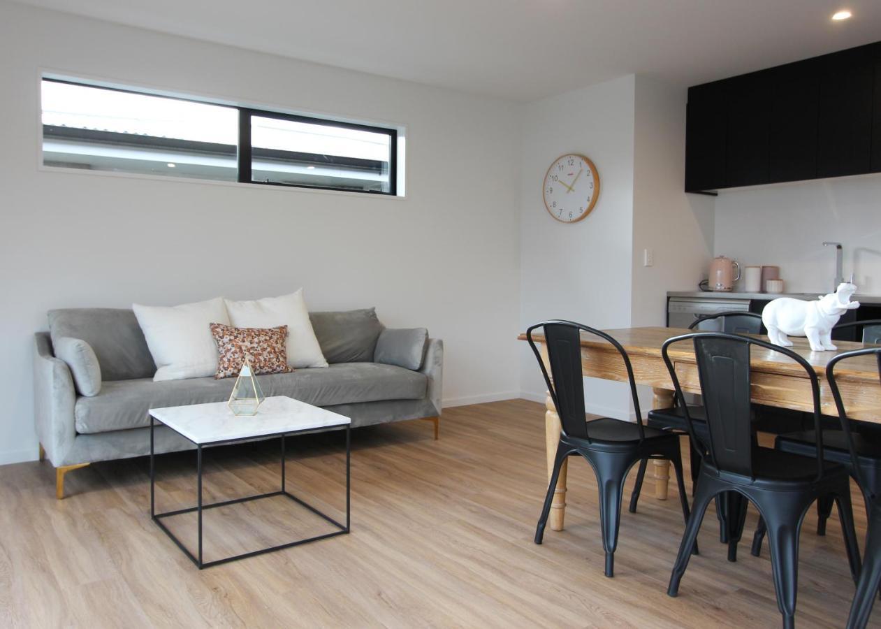 3 - Sunny Brand New House Villa วานากา ภายนอก รูปภาพ